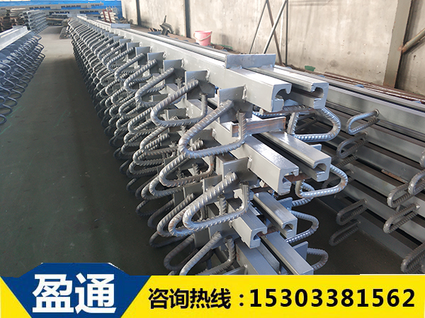 施工中的橋梁伸縮縫在開槽時應注意哪些 施工中的橋梁伸縮縫在開槽時應注意哪些